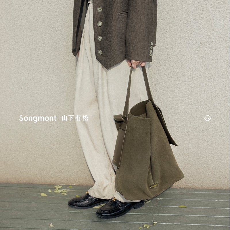 Lightweight Green Tote Bag, Easy Carry and Storage Format - Image 4