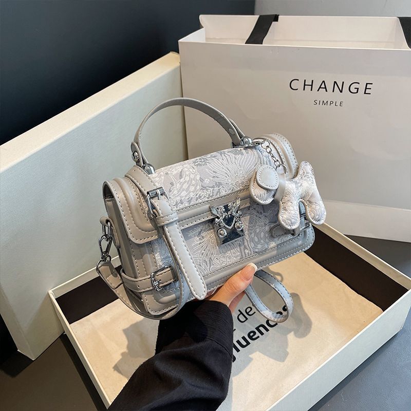 Light Luxury Niche Women'S Bag New High Sense Fashion Embroidered Small Square Bag Popular Crossbody Bag - Image 1