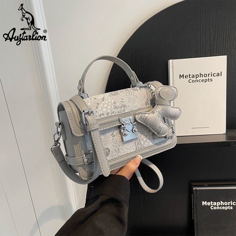 Light Luxury Niche Women'S Bag New High Sense Fashion Embroidered Small Square Bag Popular Crossbody Bag - Image 4