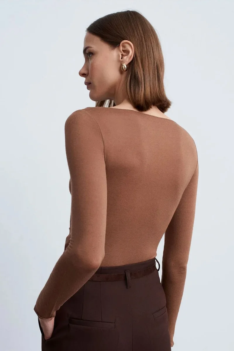 ديلفين DILVIN Slim Fit Boat Neck Long Sleeve Knit Blouse