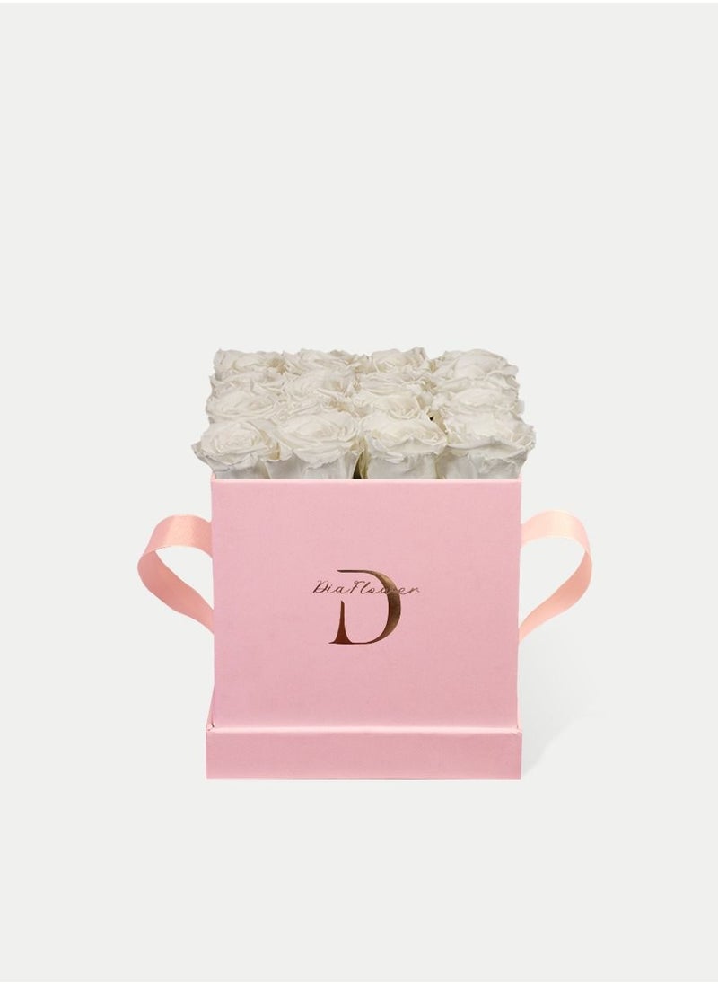 Dia FLOWER - Infinity Square Box, Pearl White 9 ROSES SMALL - Image 1