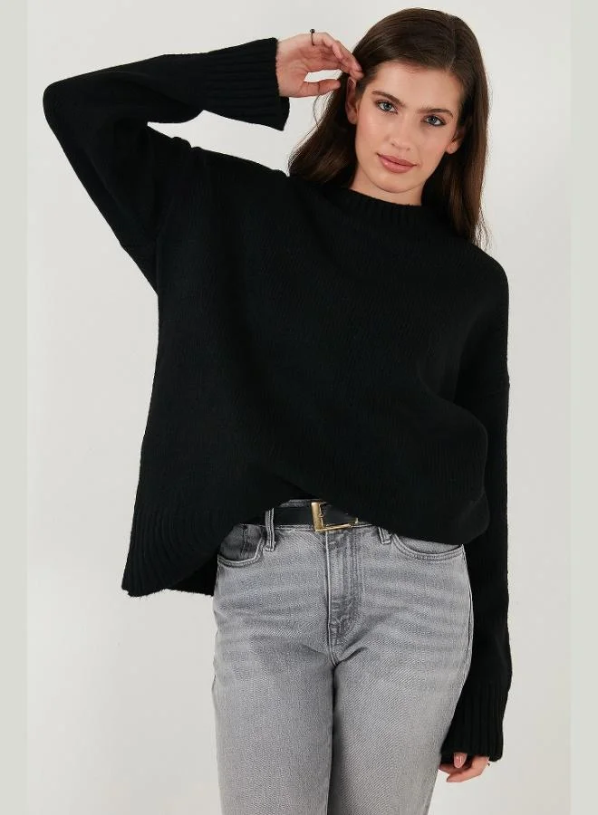 ليلا كنزة نسائية أساسية بياقة دائرية بقصة عادية من ليلا