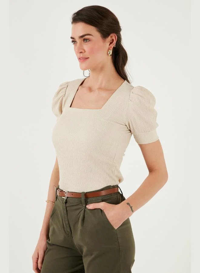 ليلا بلوزة نسائية برقبة مربعة بتفاصيل أكمام ليلا