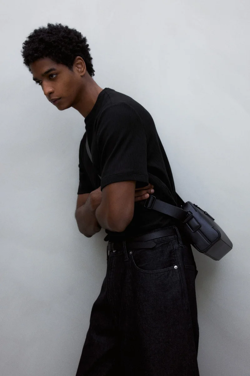H&M Regular Fit Textured T-shirt