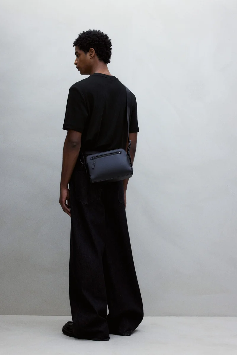 اتش اند ام Regular Fit Textured T-shirt
