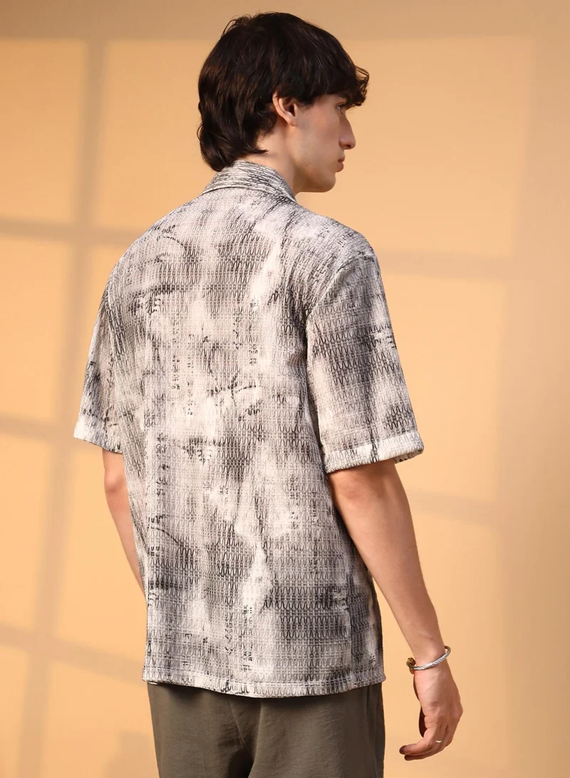 Campus Sutra Campus Sutra Men's Charcoal Black & Ivory White Faded Woven Oversized Shirt For Casual Wear | Cuban Collar | Short Sleeve | Button Closure | Oversized Shirt Crafted With Comfort Fit For Everyday Wear