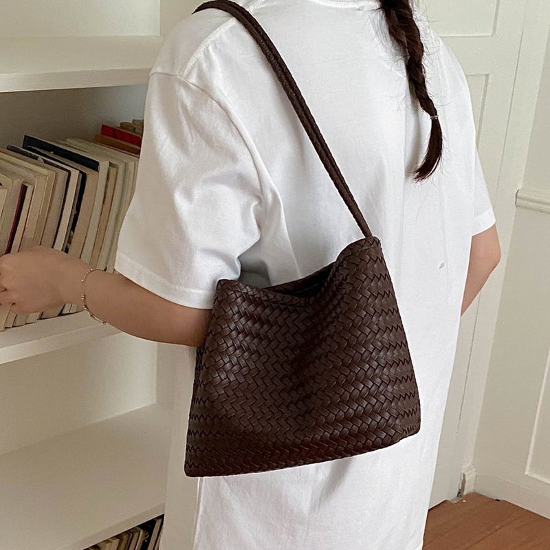 Retro Woven Bucket Bag - Image 4