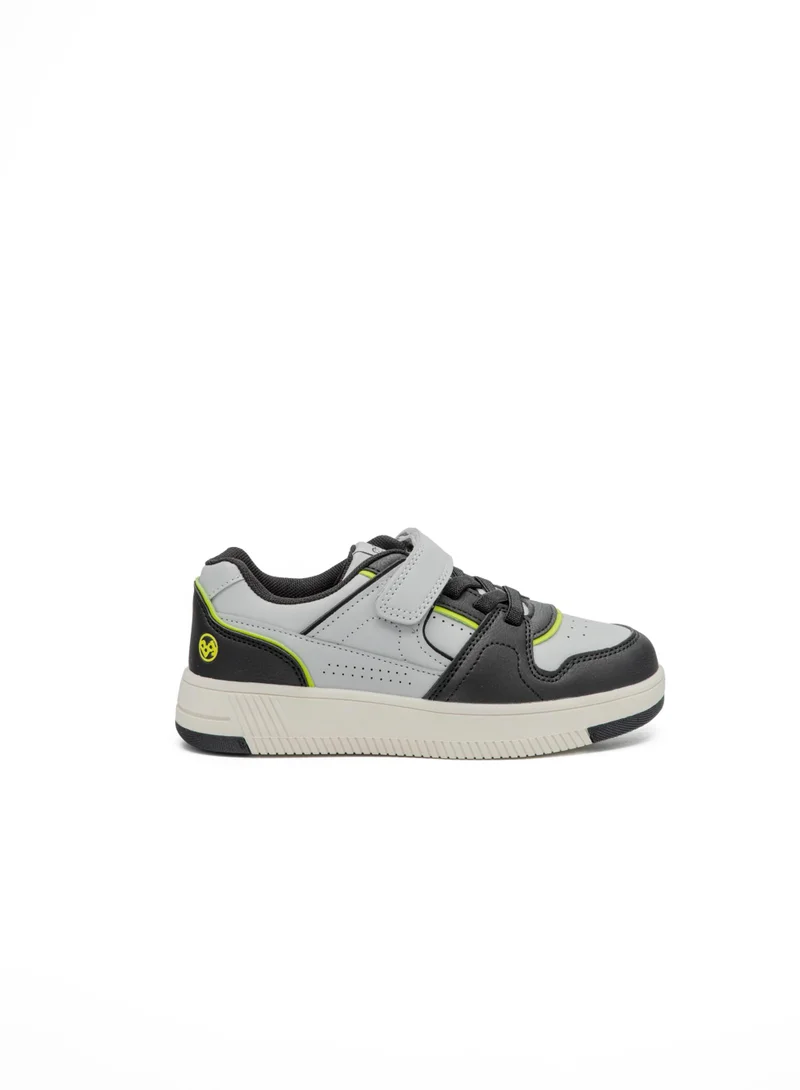 باتا حذاء رياضي بإغلاق سهل للاستخدام اليومي