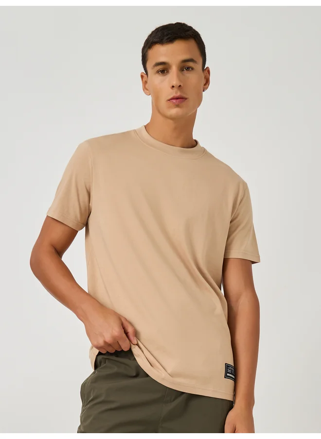 ستايلي Styli Badge Detail Mock Neck Regular Fit T-Shirt