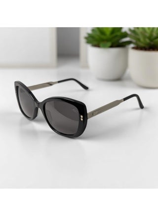 Authentic Armando Cavelli sunglasses, crafted from carefully selected premium acetate for a luxurious look and longevity with extensive use. This model combines modernity and classic style, with a raw black acetate front and gunmetal -plated metal temples to complete your luxury look. Comes with premium polymer lenses offer UV400 protection in gradient grey - pzsku/Z0DE13091BBBEC3A91DE5Z/45/1750876188/765be88b-45c6-4a6f-b718-2bf8c2c9f252