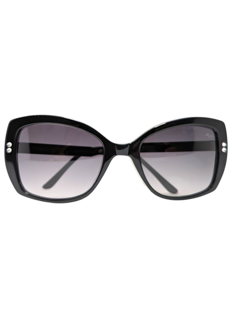 Authentic Armando Cavelli sunglasses, crafted from carefully selected premium acetate for a luxurious look and longevity with extensive use. This model combines modernity and classic style, with a raw black acetate front and gunmetal -plated metal temples to complete your luxury look. Comes with premium polymer lenses offer UV400 protection in gradient grey
