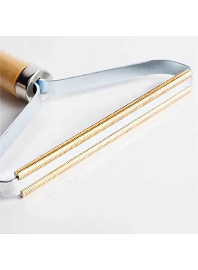 Lint Cleaner & Pet Hair Remover – Portable Reusable Double-Sided Fuzz Shaver with Durable Copper Head and Wooden Handle for Removing Dust, Pet Hair & Fuzz from Clothes, Furniture, and Carpets (Pack of 1)
