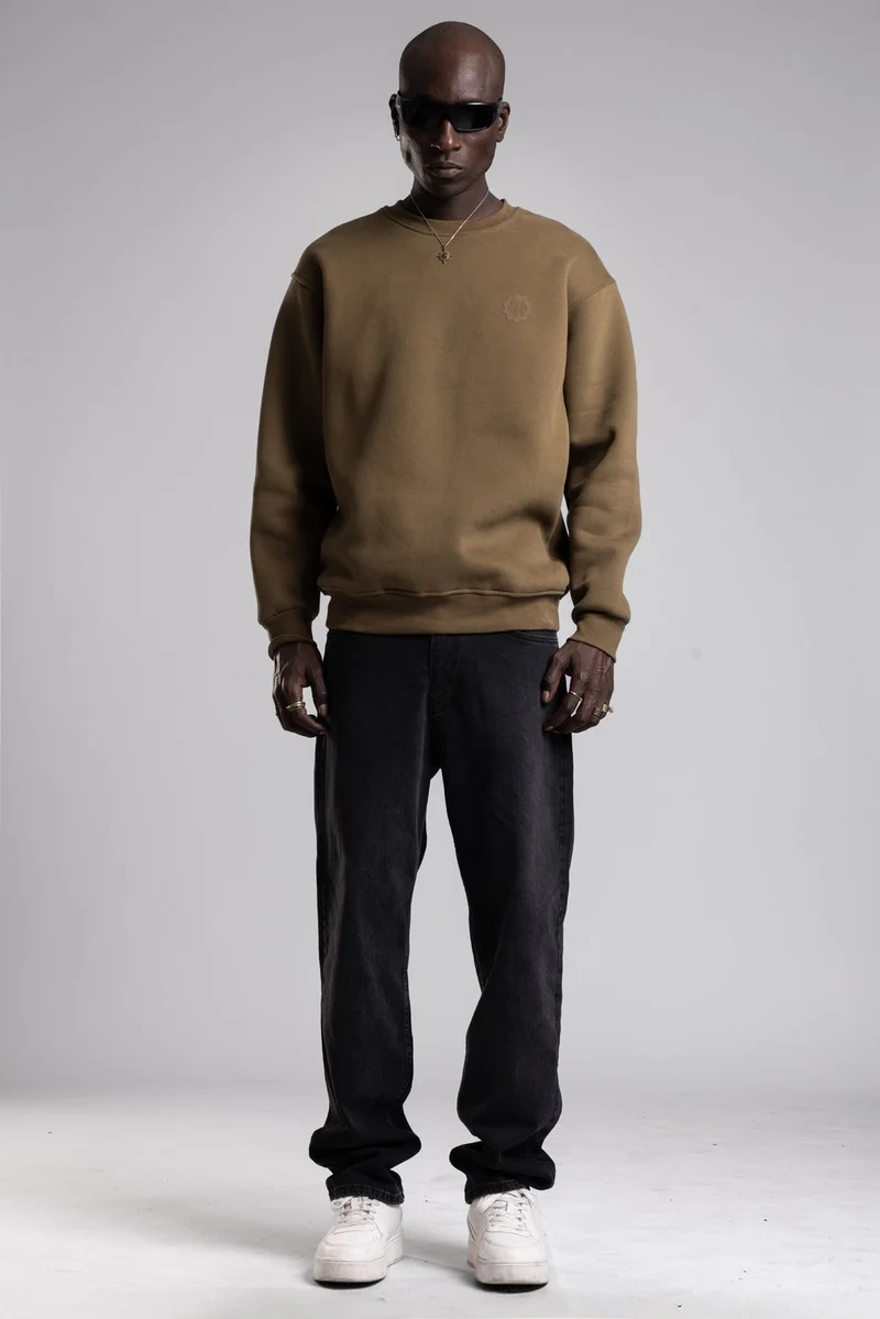 Catch Minimalist Embossed Sweatshirt