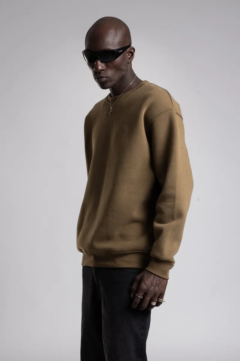 Catch Minimalist Embossed Sweatshirt