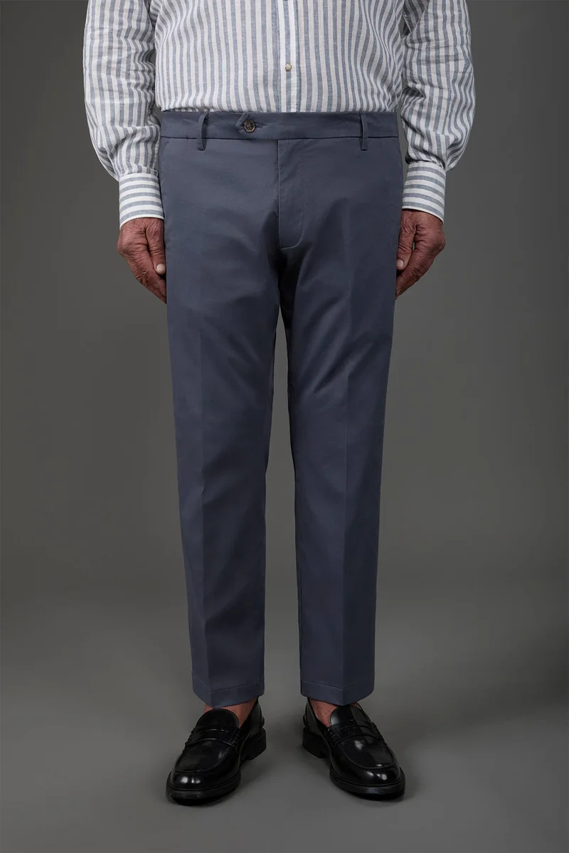 Men's classic chino trousers with extended tab closure - Steel