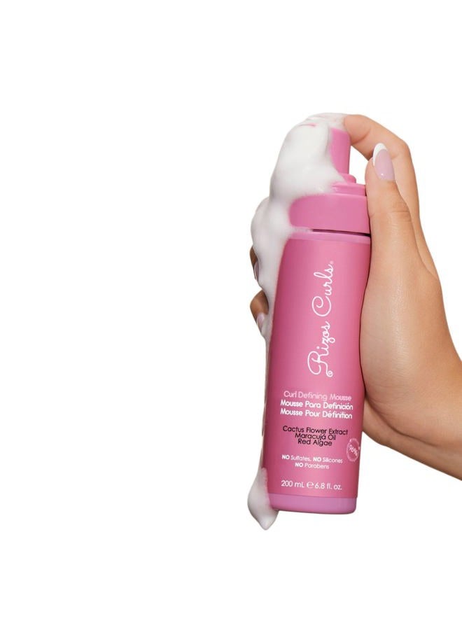 Rizos Curls موس تحديد التجاعيد، ترطيب وتحديد، تثبيت ناعم للحجم والتعريف، لمعان خالي من التجاعيد مع ماء جوز الهند، مستخلص زهرة الصبار وزيت بذور الماراكوجا، لجميع أنماط التجاعيد 2a - 4c، 6.8 أونصة - Image 5