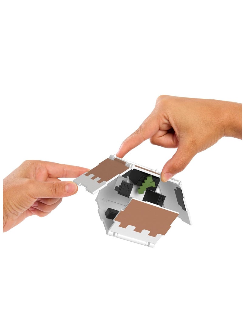 MINECRAFT - Minecraft Flippin Figure - Panda - Image 1