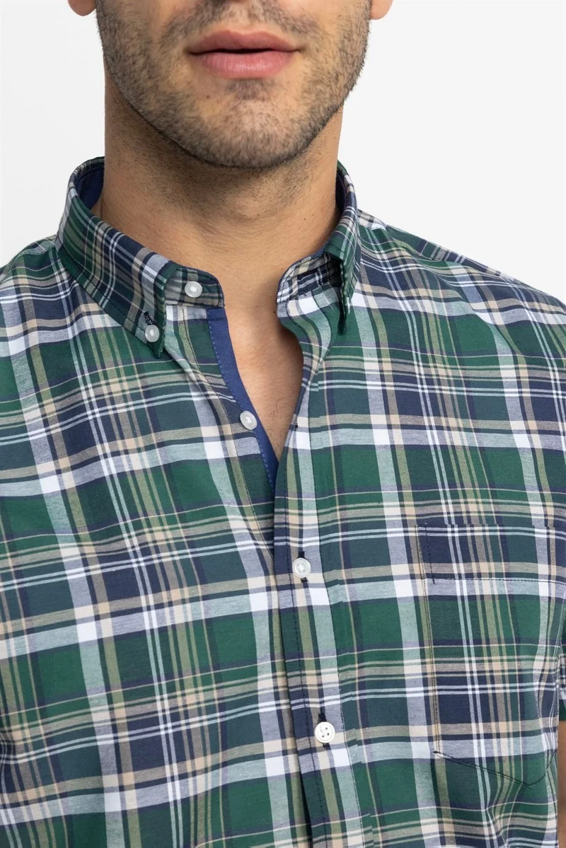 Tudors Classic Fit Short Sleeve Plaid Button Collar Men's Green Shirt