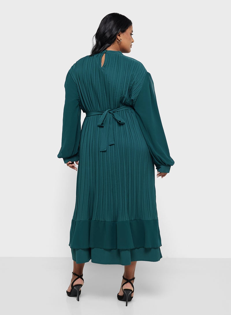 ايلا بلس فستان بياقة عالية مطوي - Image 2