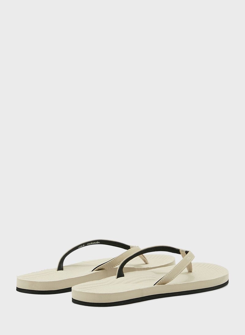 indosole Casual Flip Flops - Image 3