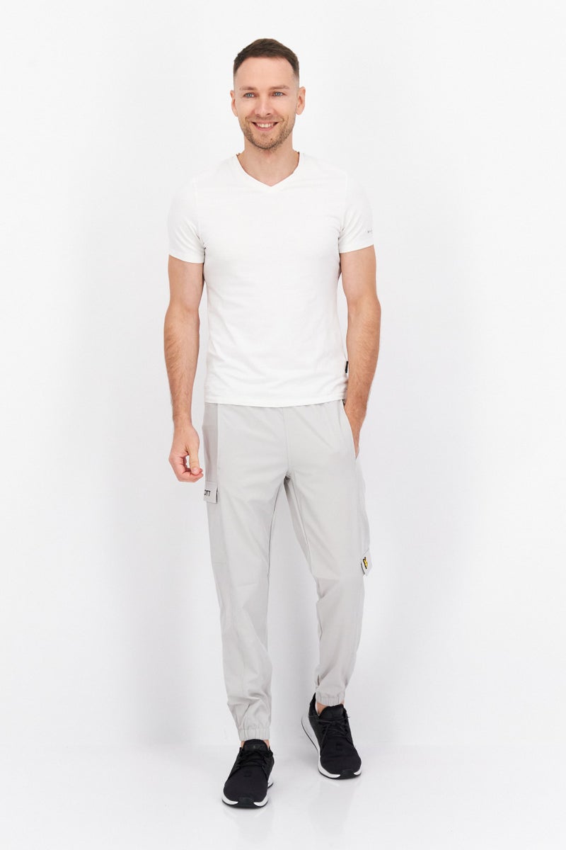 Lyle & Scott Men Brand Logo Cargo Jogger Pants, Grey - Image 3