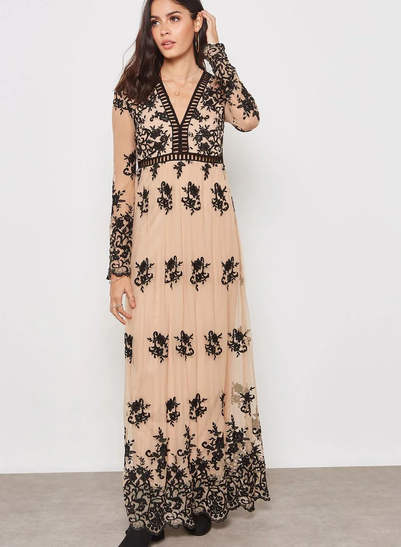 FOREVER 21 Embroidered Maxi Dress
