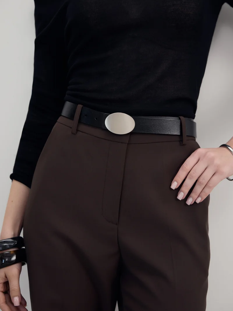 Lichi Wide belt with oval buckle