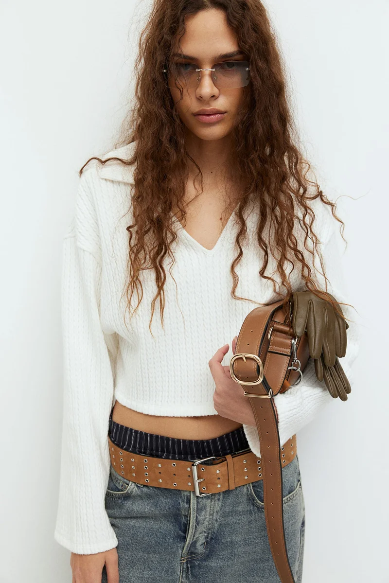 اتش اند ام كنزة قصيرة فضفاضة محبوكة