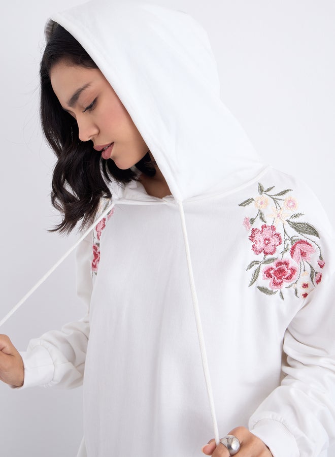 Styli Off-White Embroidered Flower Hoodie - Image 4