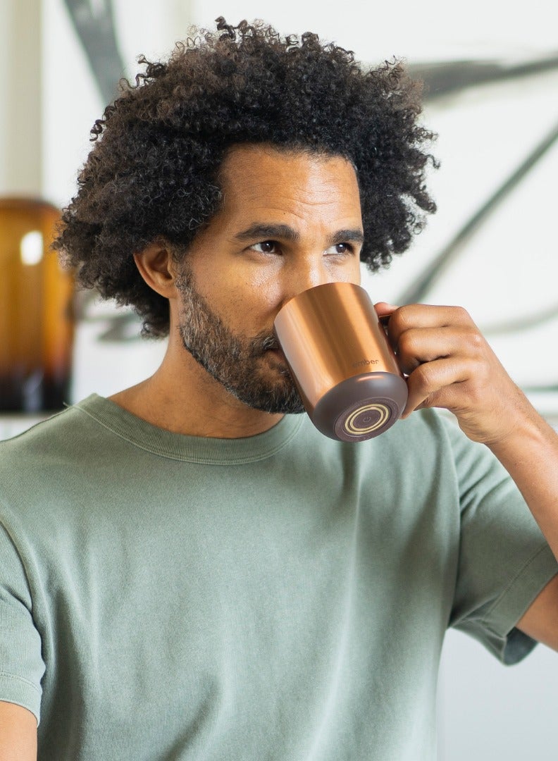 Ember كوب 2 10 أونصة / 295 مل | كوب ذكي مع تحكم في درجة الحرارة، معزول بالفراغ من الفولاذ المقاوم للصدأ للقهوة، الشاي، الماء، عمر بطارية 90 دقيقة، iOS/Android - نحاسي معدني - Image 4