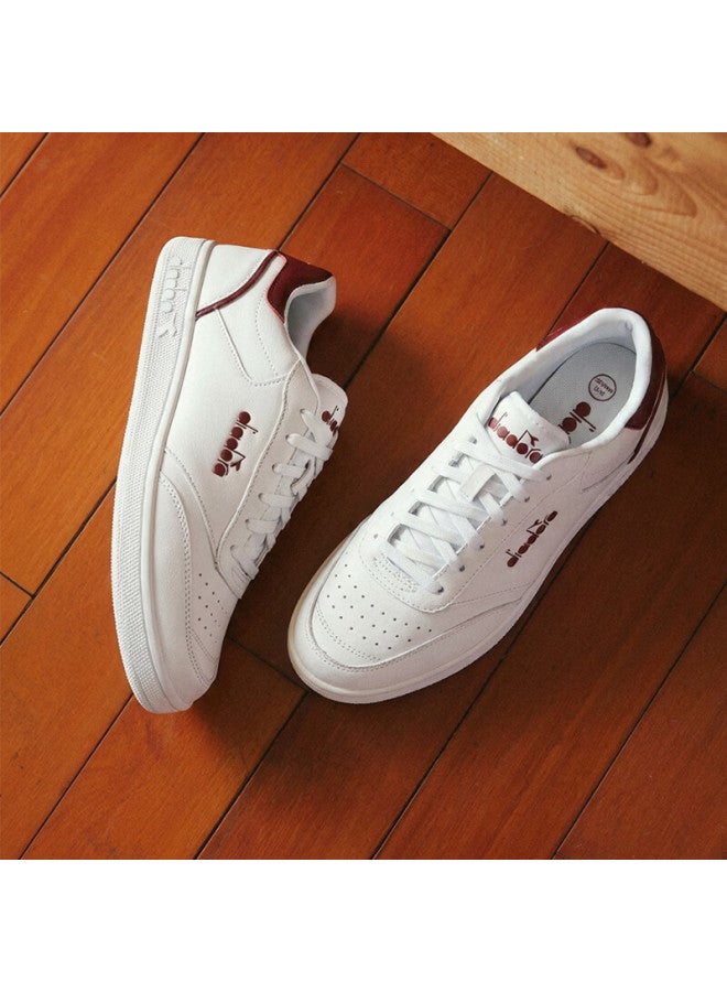 DIADORA أحذية رياضية مريحة للرجال من ديادورا فيينتو داخلية بتصميم رجعي غير رسمي أبيض/أحمر مقاس 43 - Image 1
