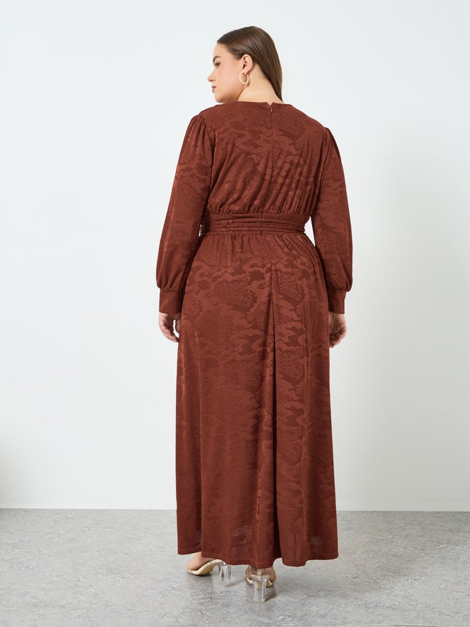 Styli Plus Belted Jacquard Knit A-Line Maxi Dress - Image 5