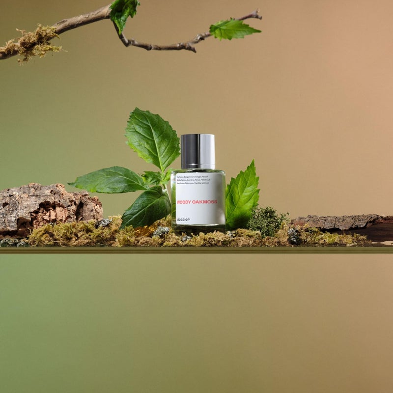 Dossier دوسيه - خشب البلوط - ماء عطر - عطر فاخر - نقي مُعزز - خالي من البارابين - نباتي - للنساء - عطر 1.7 أونصة سائلة (بخاخ 50 مل) - Image 2