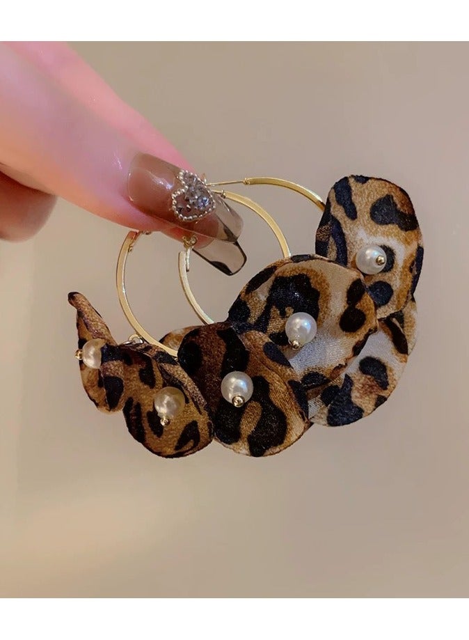 ELLA Pearl mesh leopard print flower earrings autumn Maillard style vintage sweet and versatile earrings new fashion earrings - Image 4
