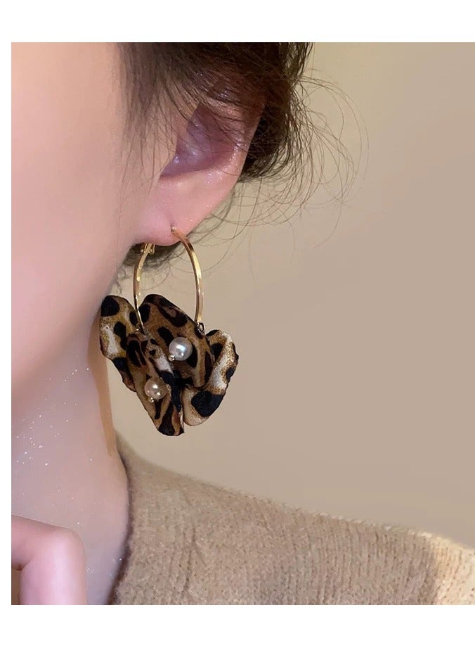 ELLA Pearl mesh leopard print flower earrings autumn Maillard style vintage sweet and versatile earrings new fashion earrings - Image 5