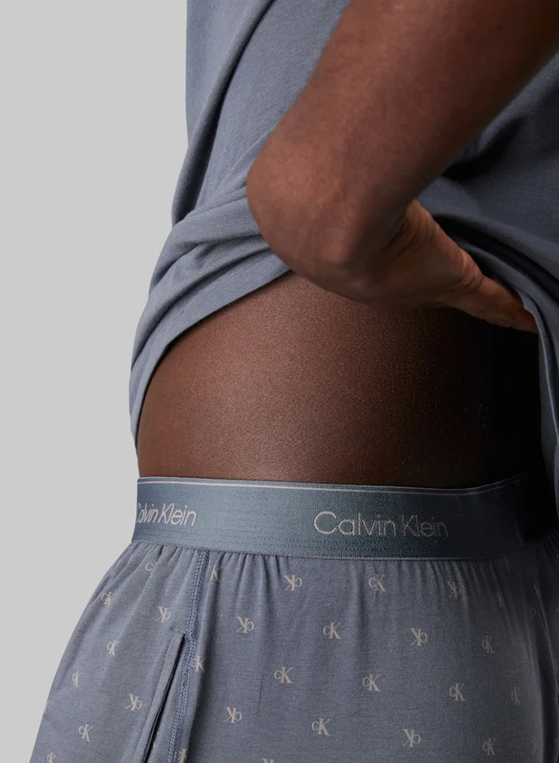 كالفن كلاين T-Shirt & Shorts Set