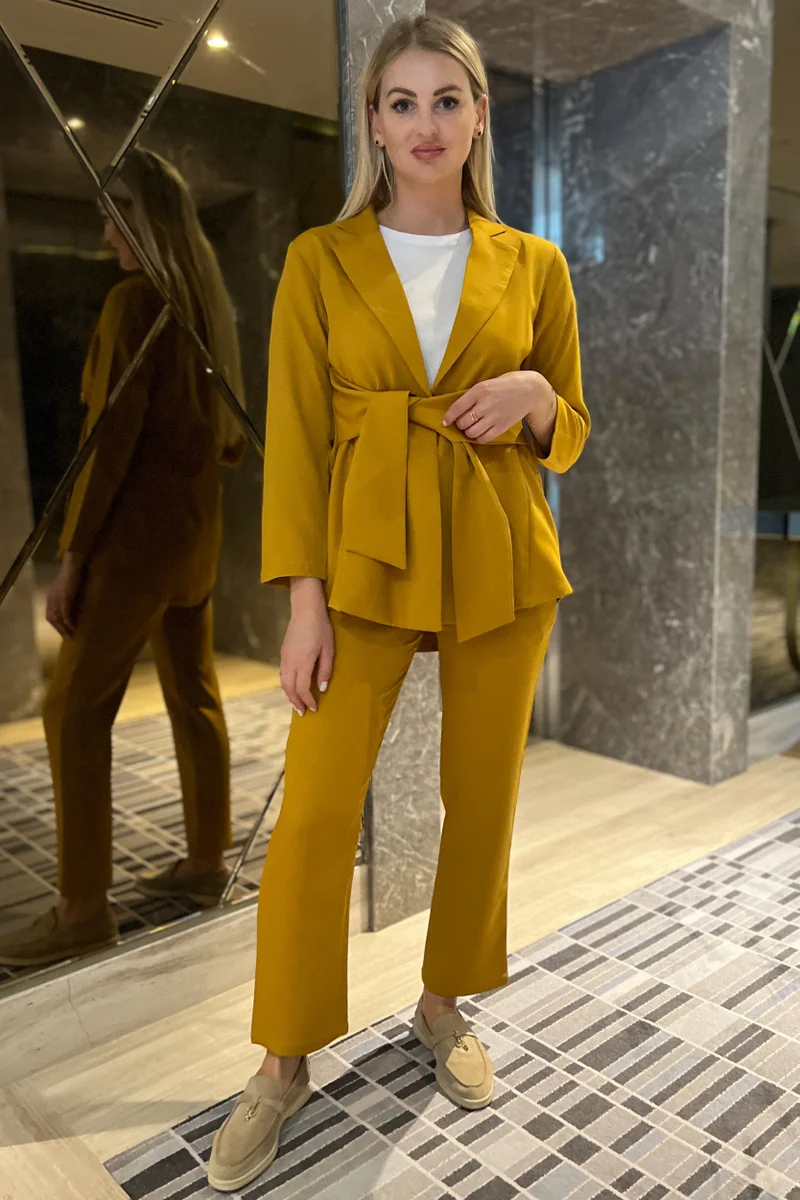 Moistreet Tie Detailed Barbie Crepe Fabric Blazer And Pants Set