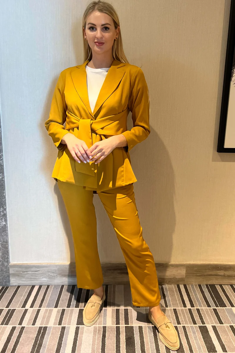 Moistreet Tie Detailed Barbie Crepe Fabric Blazer And Pants Set