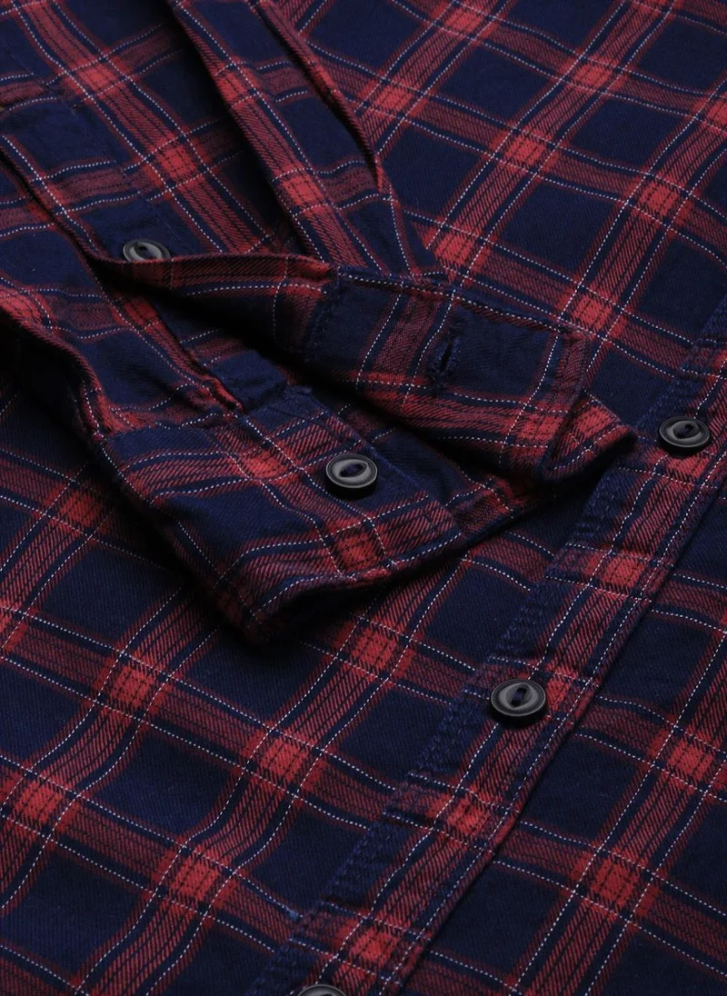 The Indian Garage Co Men Slim Fit Checkered Full Sleeves Spread Collar Casual Shirt