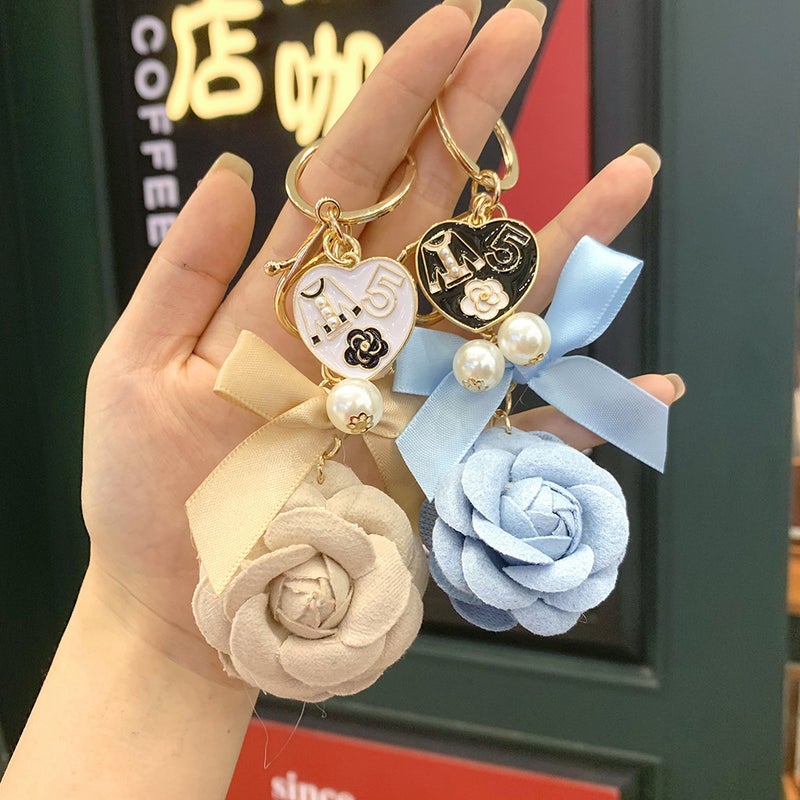 Creative Pearl Camellia Keychain Korean Fabric Bag Keychain Pendant Fashion High-Value Car Hanging - Image 2