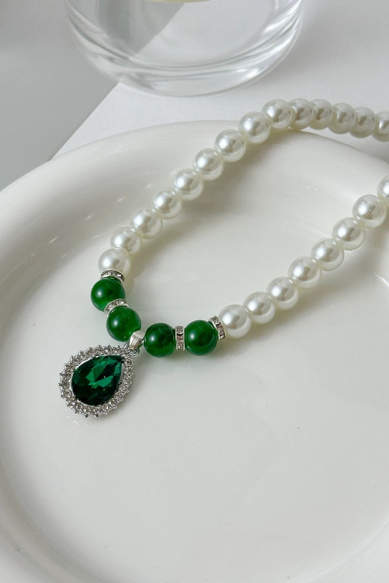 Goolsky قلادة لؤلؤ أنيقة مع قلادة كريستال خضراء – طوق فاخر بسيط للنساء، مجوهرات جاهزة كهدية - Image 3