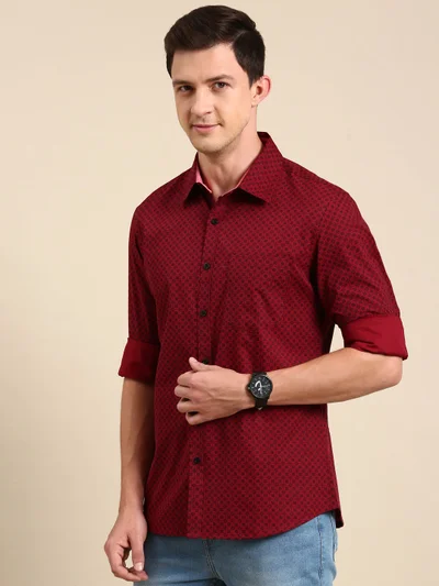 Joven Maroon Printed Cotton Casual Shirt for Men