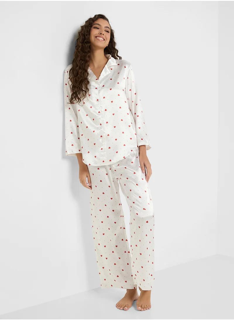 جينجر Heart Print Satin Shirt & Pyjama Set