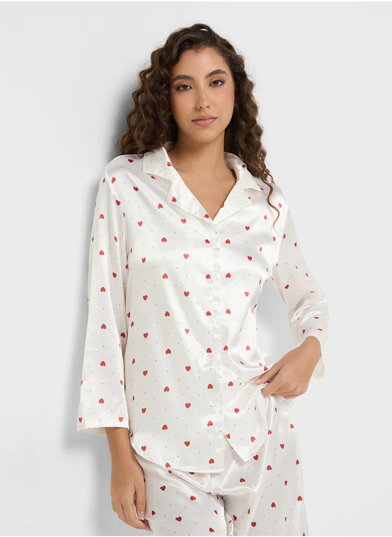 جينجر Heart Print Satin Shirt & Pyjama Set