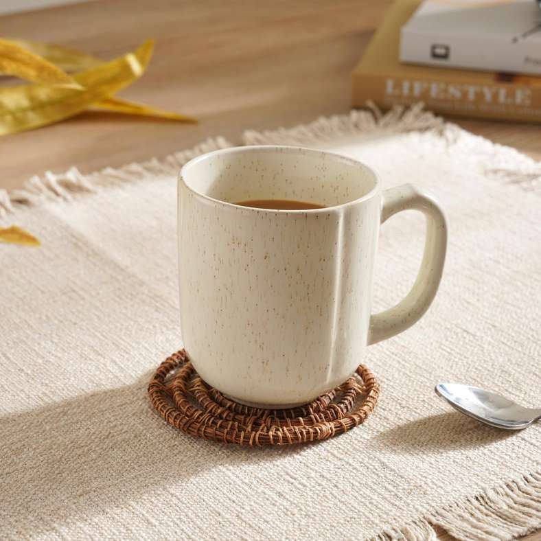 Pan Home فنجان من الحجر الخزفي بلون الكريمة للجميع