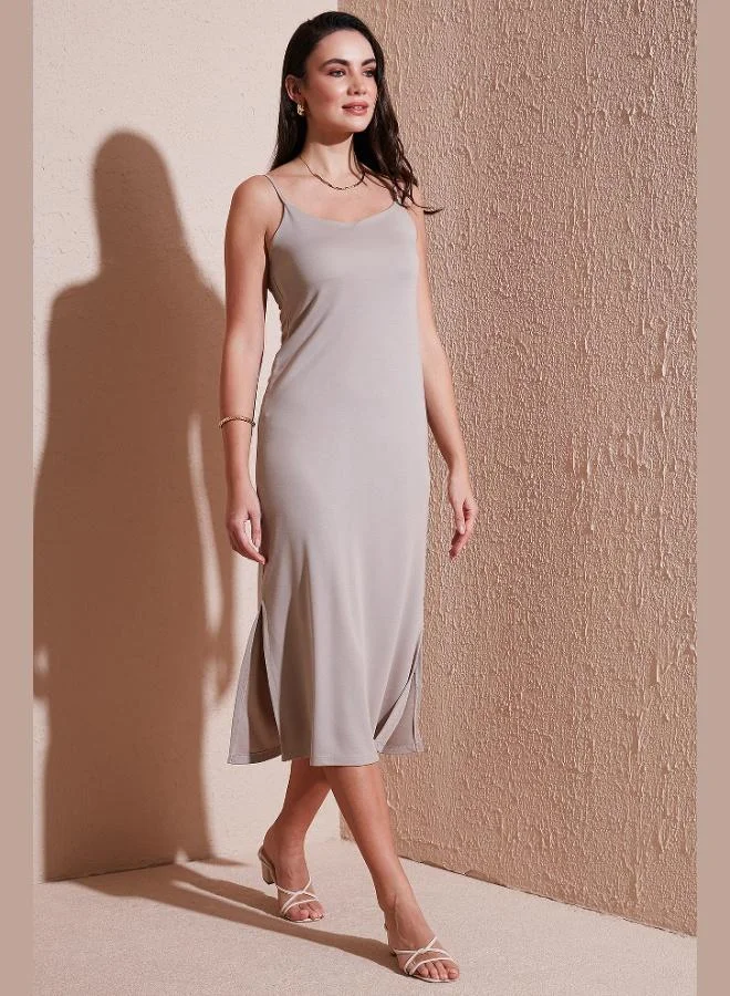 ليلا فستان ميدي ليلا بقصة عادية وحزام حبل وفتحة للنساء