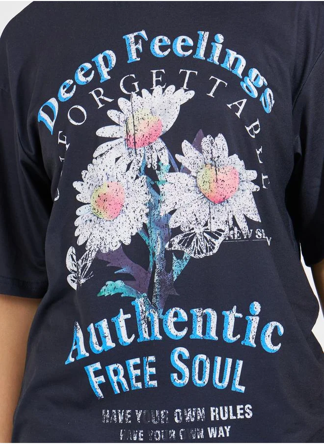Styli Oversized Floral Graphic Print T-Shirt