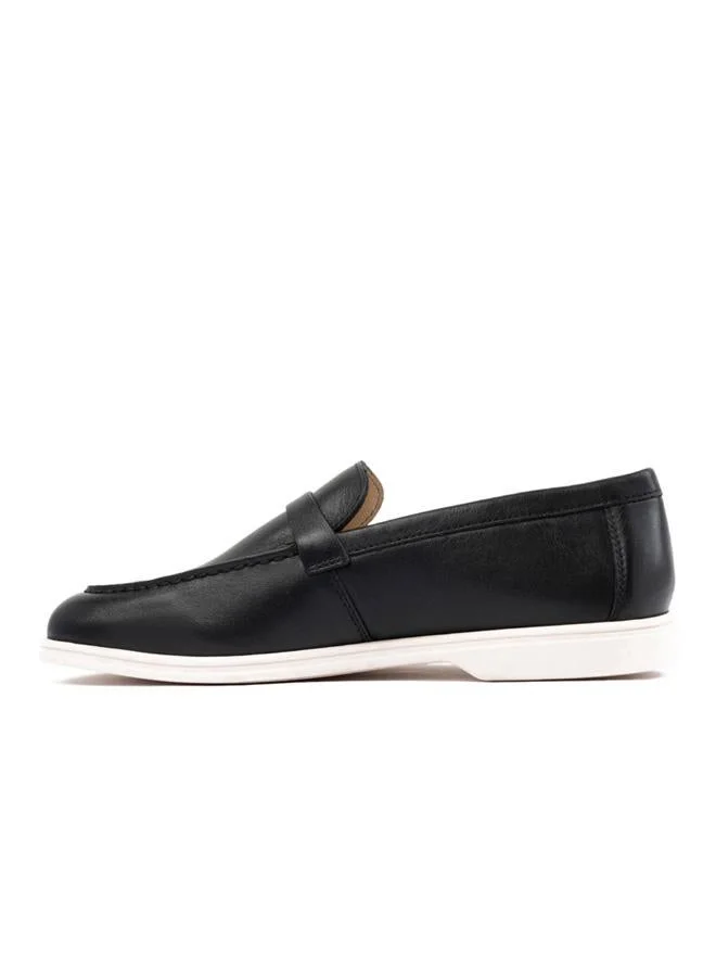 لانجوتش Women's Caddy Loafer