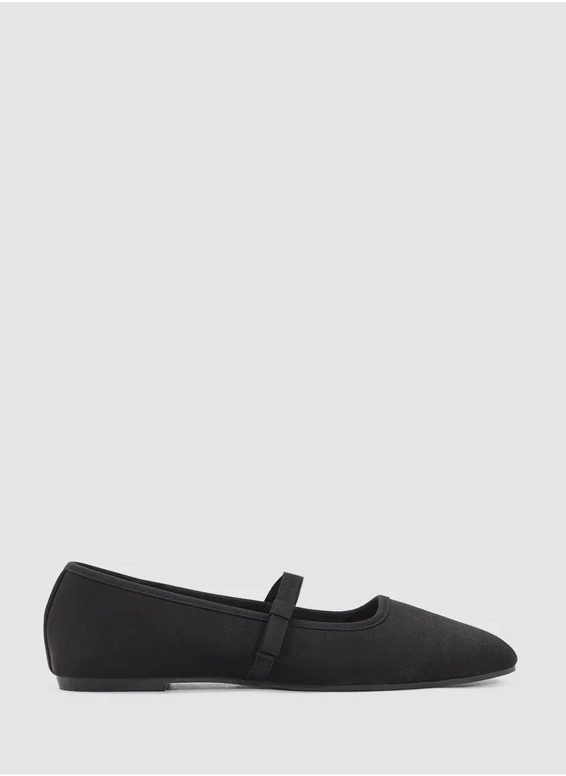 Ginger Classic Mary Jane Ballerina