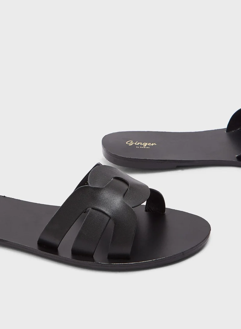 Ginger Twisted Design Flat Sandal